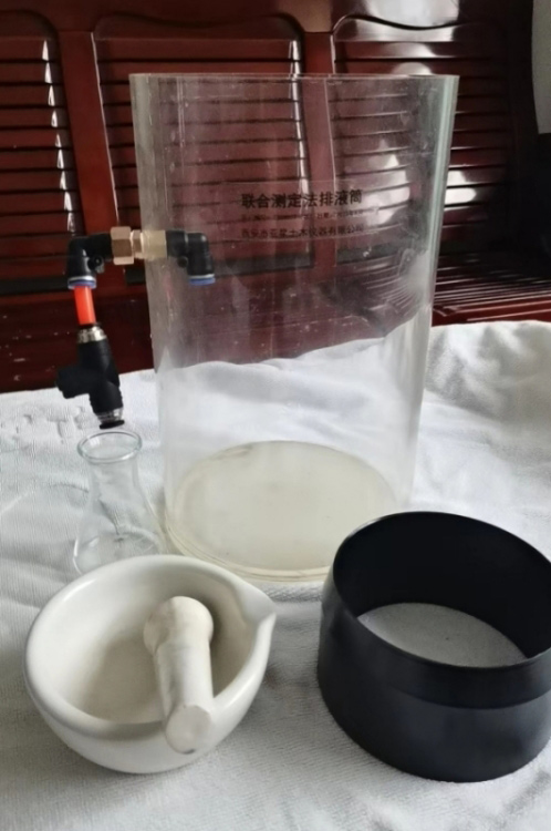凍土密度聯合測定法試驗器（排液筒）